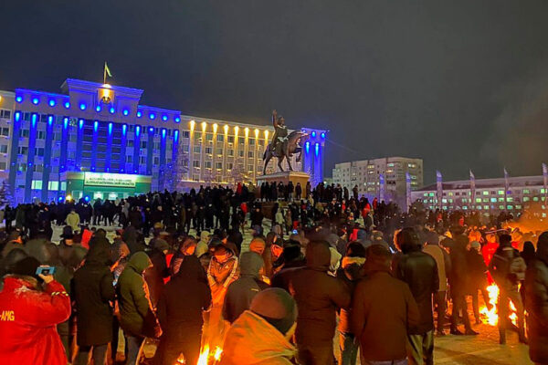 Proteste in Kazkistan a gennaio 2022 (Foto: autore Esetok, fonte Wikimedia Commons)