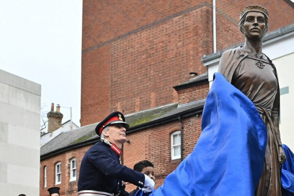 La statua dedicata a Licoricia