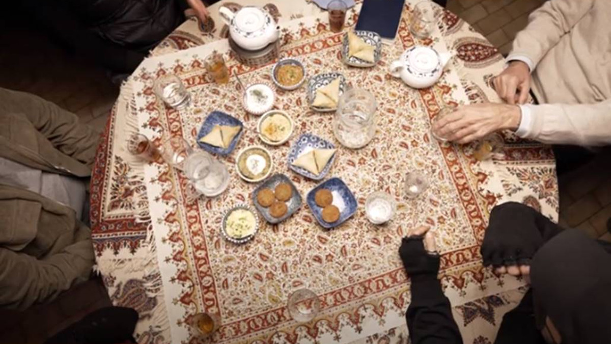 Una scena del film Un té a Samarkand