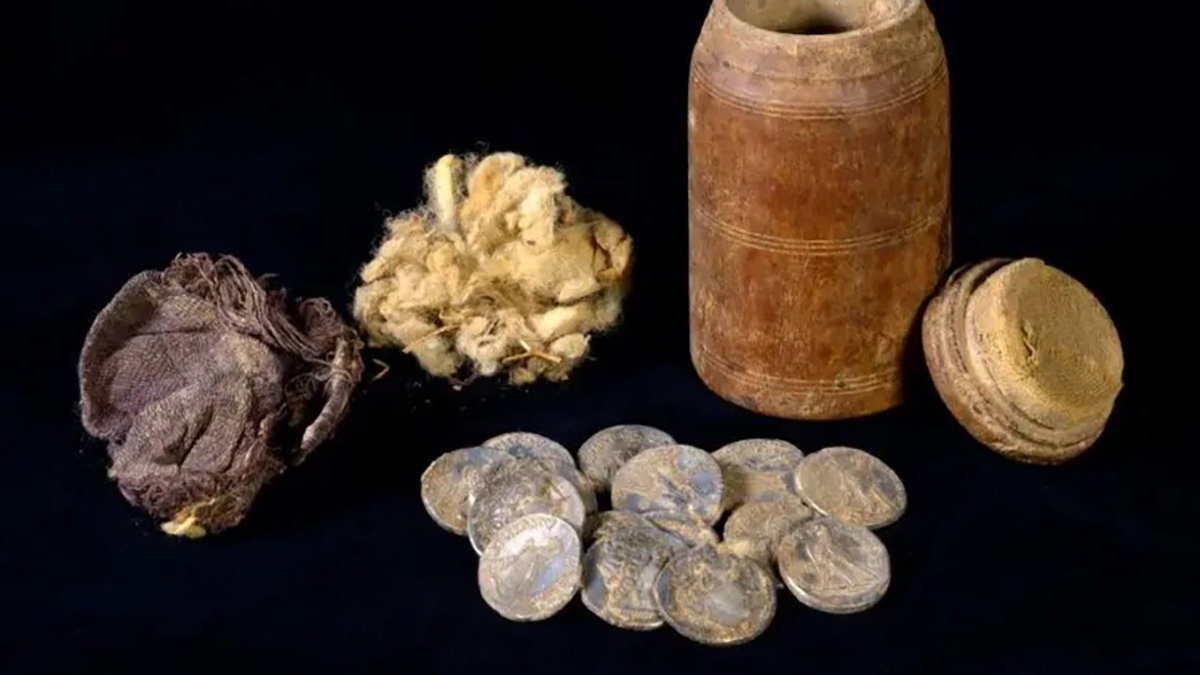 Israele, antiche monete d'argento parlano del Libro dei Maccabei - Mosaico