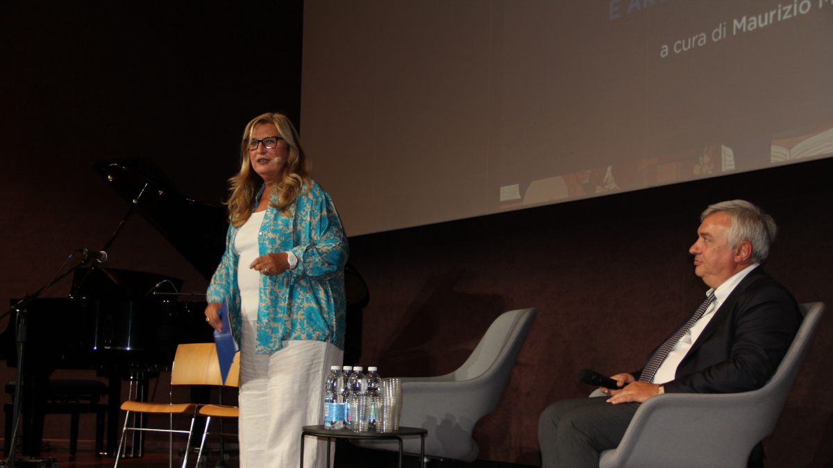 Da sinistra Fiona Diwan e maurizio Molinari