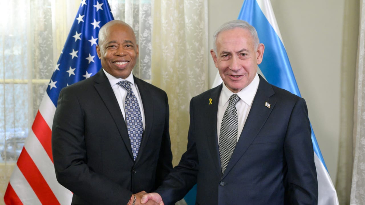 Eric Adams con Beniamin Netanyahu