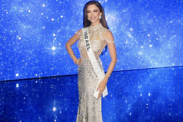 Miss Israele 2025 Melanie Shiraz in Tailandia per l'edizione di Miss Universo