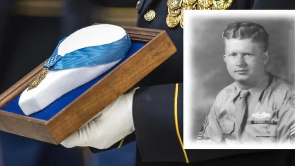 Roddi Edmonds e la medaglia che verrà consegnata al figlio