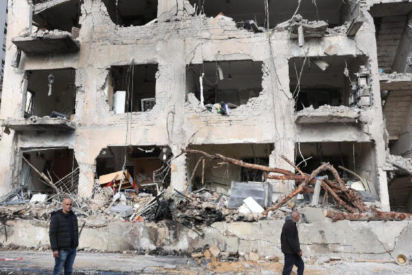 Palazzo distrutto in Iran da attacco isrealo-americano