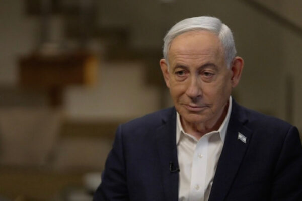 Beniamin Netanyahu durante l'intervista alla CBS
