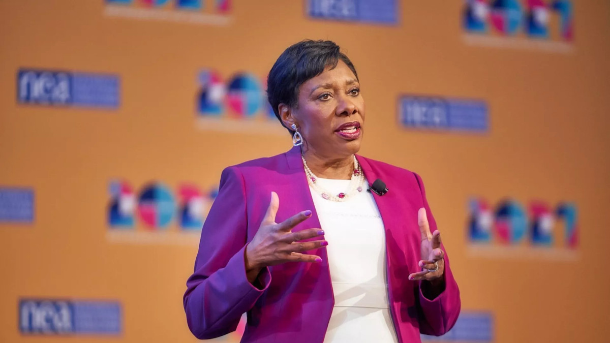 Becky Pringle, presidente della Nea