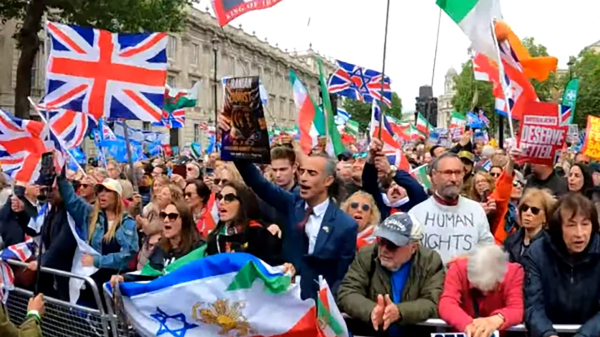 Manifestazione contro l'antisemitismo a Londra del 10 maggio 2026