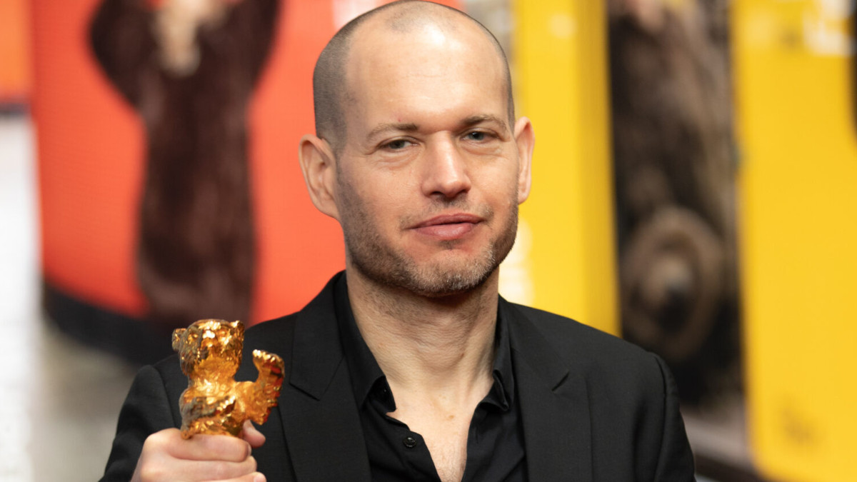 Nadav Lapid a Berlino nel 2019 con l'Orso d'Oro
