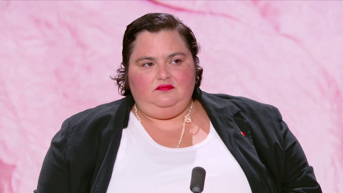 La dj barbara Butch durante un'intervista sul canale BFM Tv