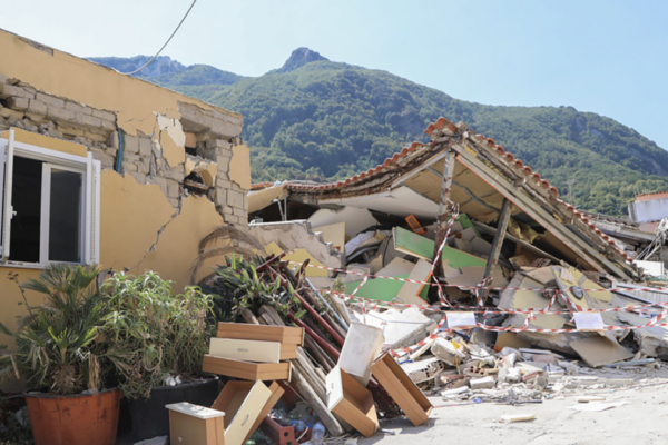 Case distrutte dal terremoto in Venezuela