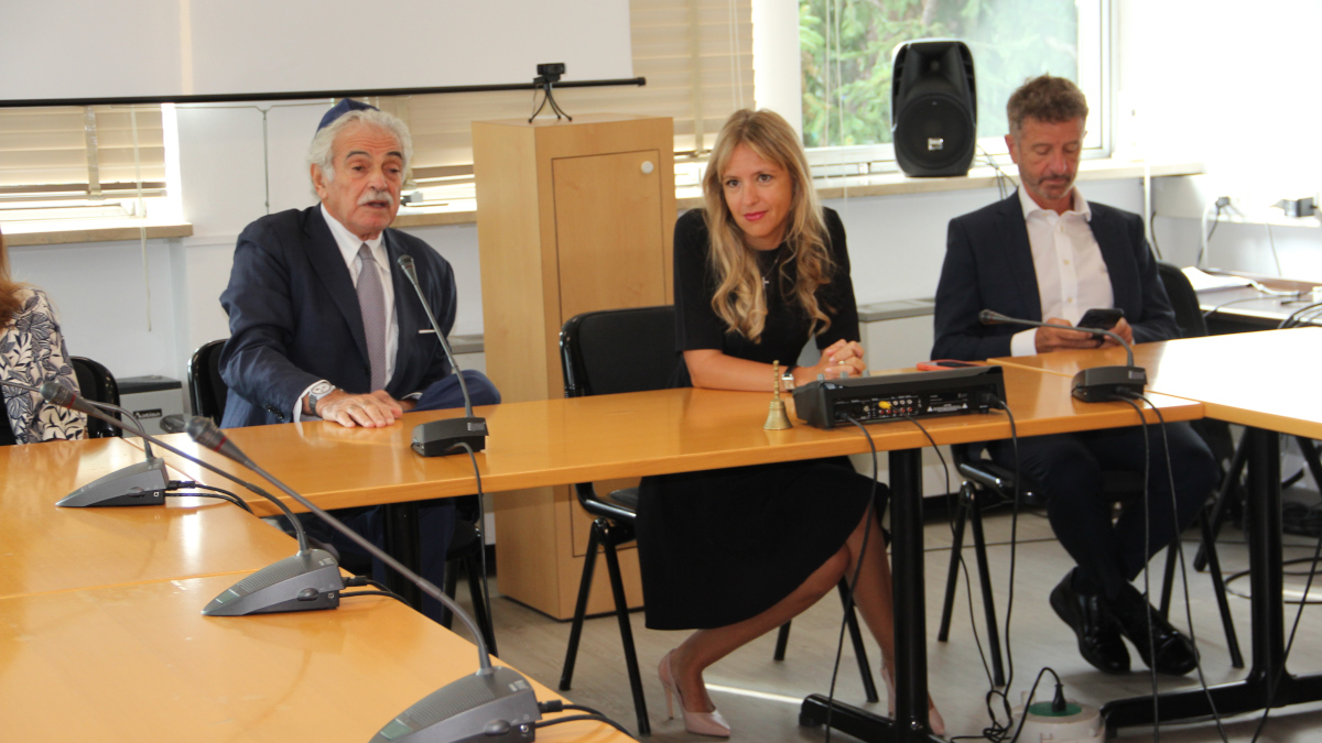 da sinistra Walker Megthnagi, Silvia Sardone e Davide Caparini