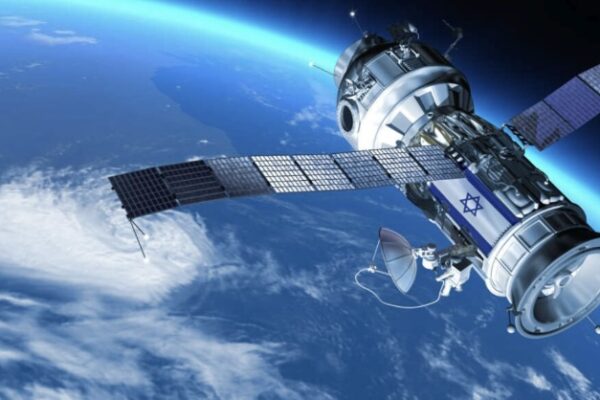 Satellite israeliano