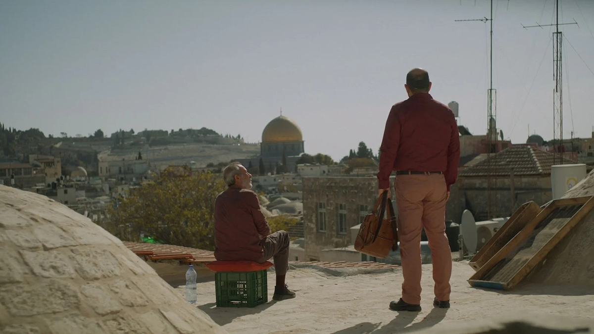 (Una scena del film 'Conversation with the sea' del regista palestinese Muayad Alayan finanziato dal Doha Film Institute presentato all'ultima Mostra del Cinema di Venezia)
